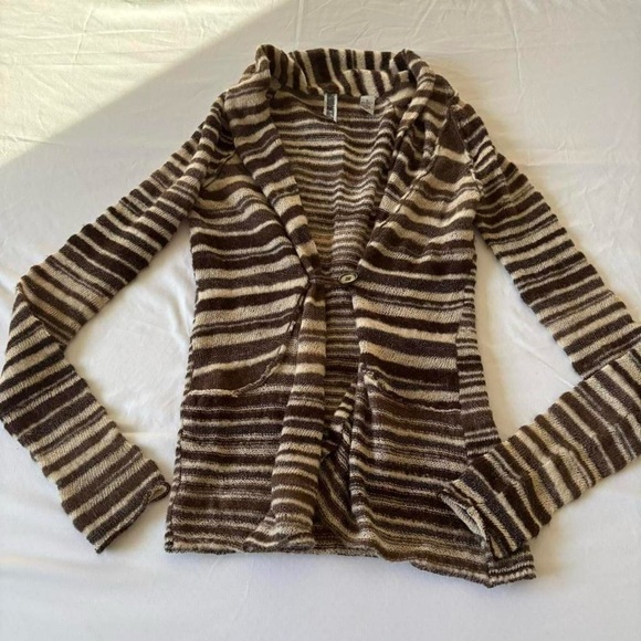 sweater - Picture 4 of 5